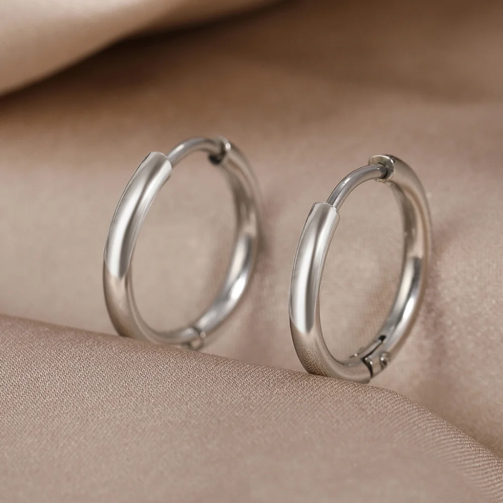 Minimalistic Glossy Hoop Earrings - Picture 3 of 3
